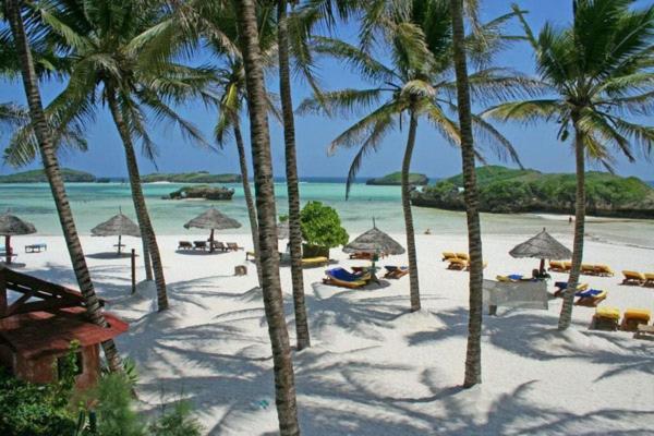 White Villa - Paparemo Beach Watamu Exteriör bild